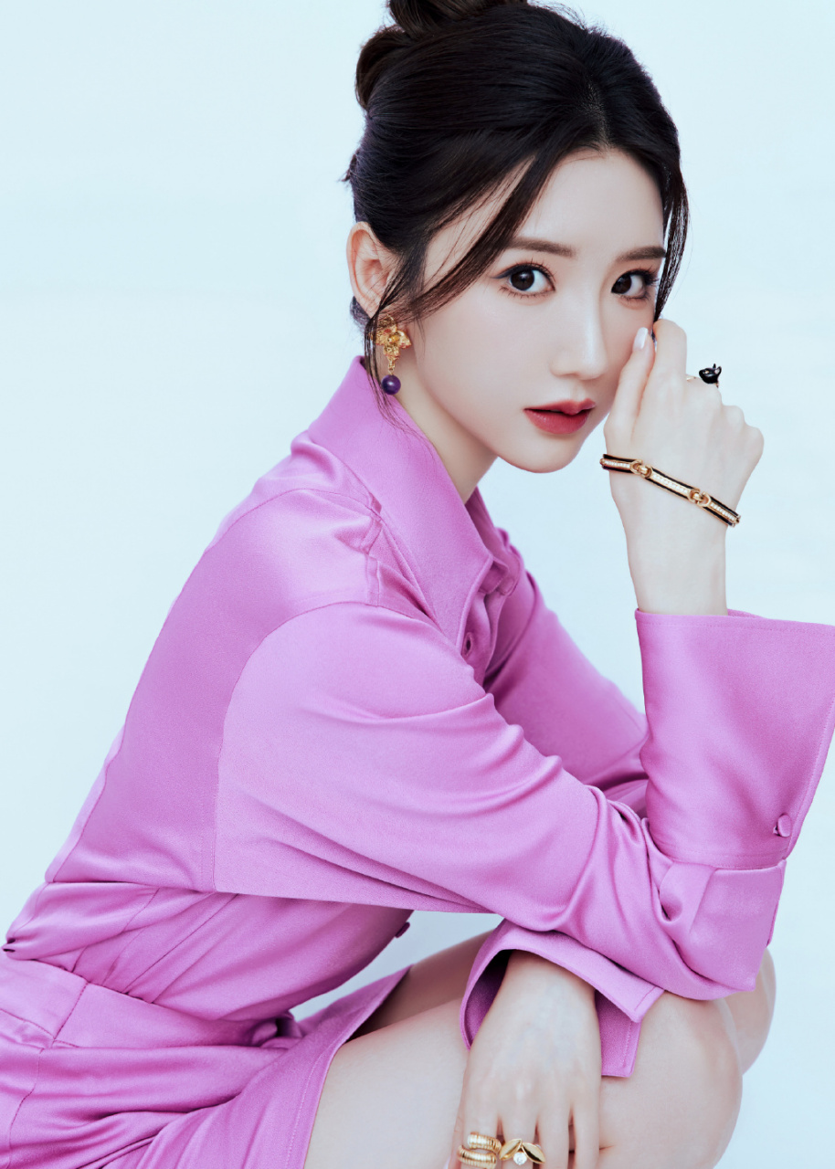 毛晓彤(18)