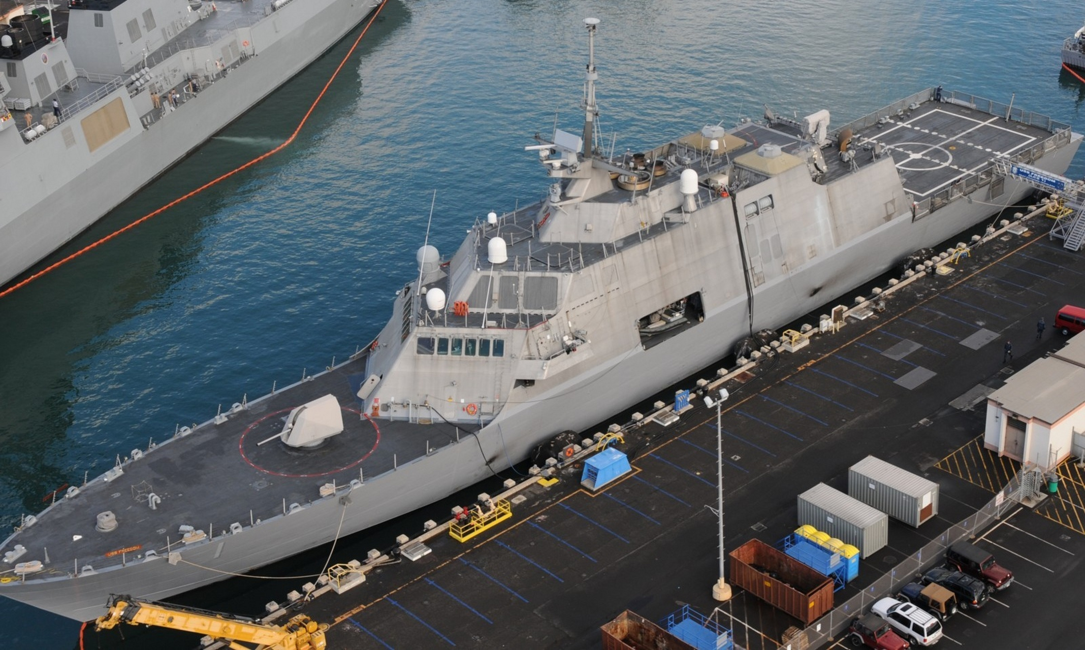 美国海军装备的自由级濒海战斗舰,该级舰是美国海军转型期的产物,用以