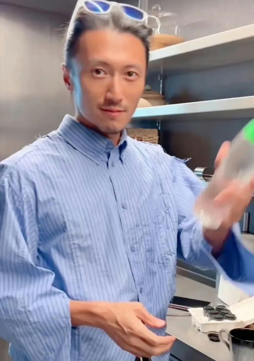 43岁谢霆锋,岁月不败美人,也不饶过帅哥啊!