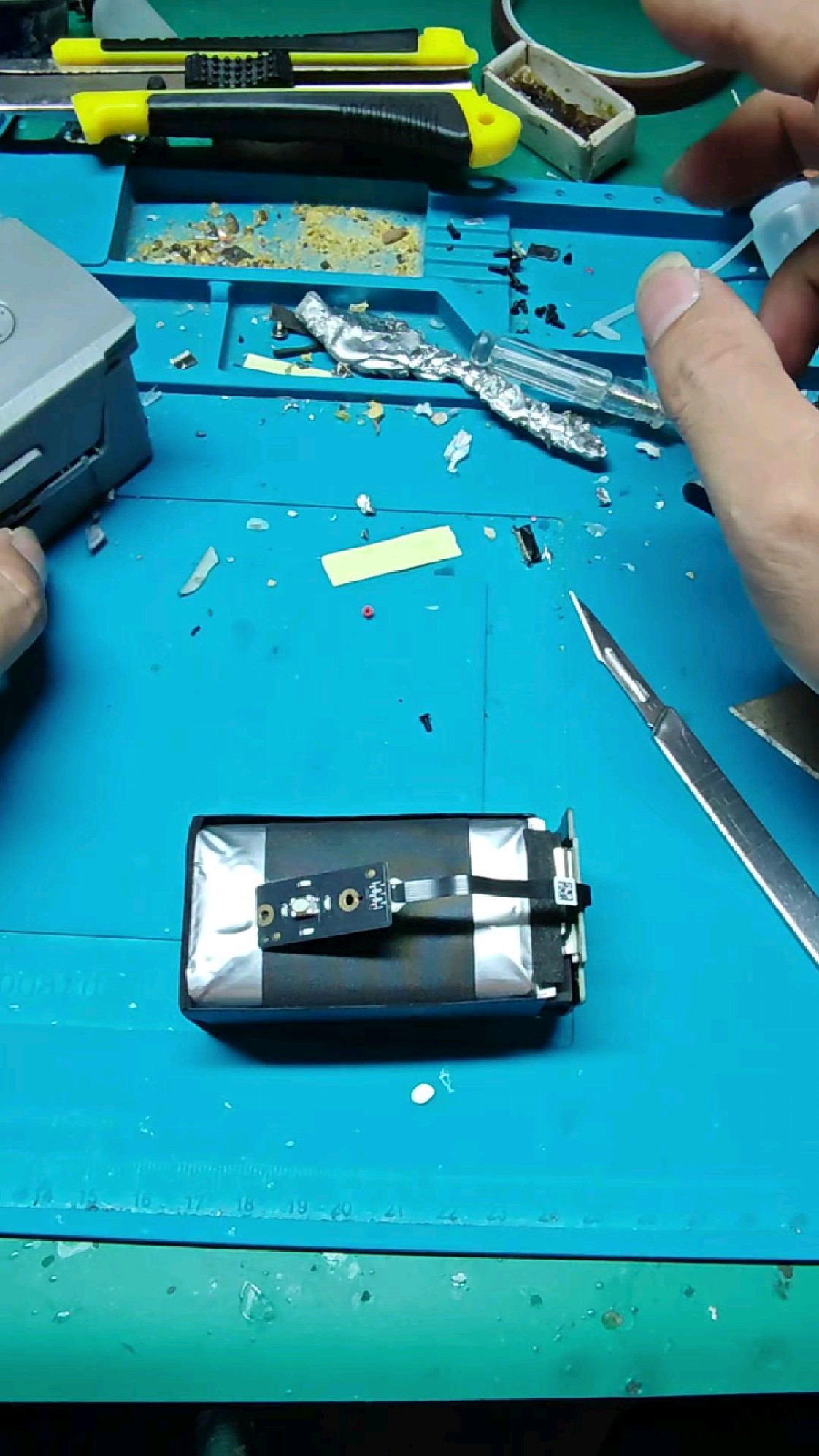 大彊air2s电池鼓包修复