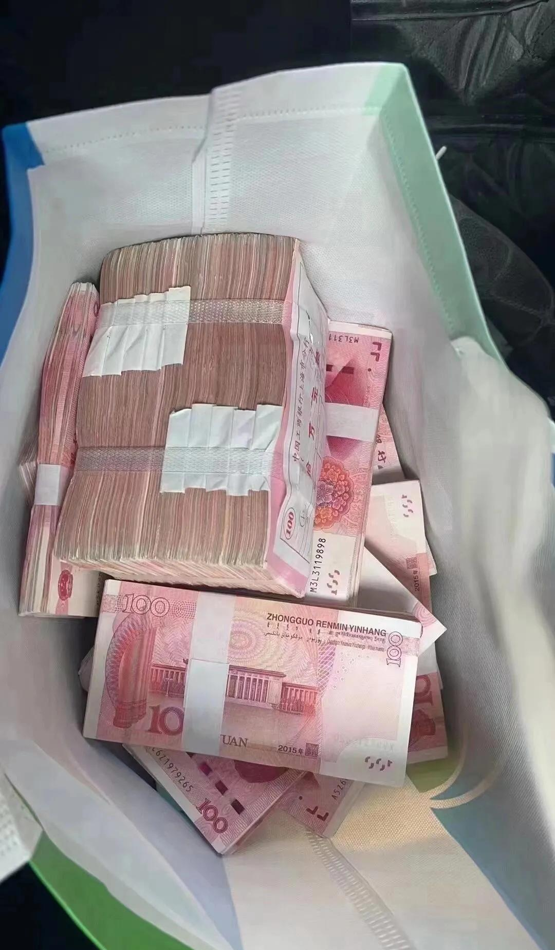 向我借30万元,我这里只有15万元,我问我婆婆借15万,想凑个30万给我