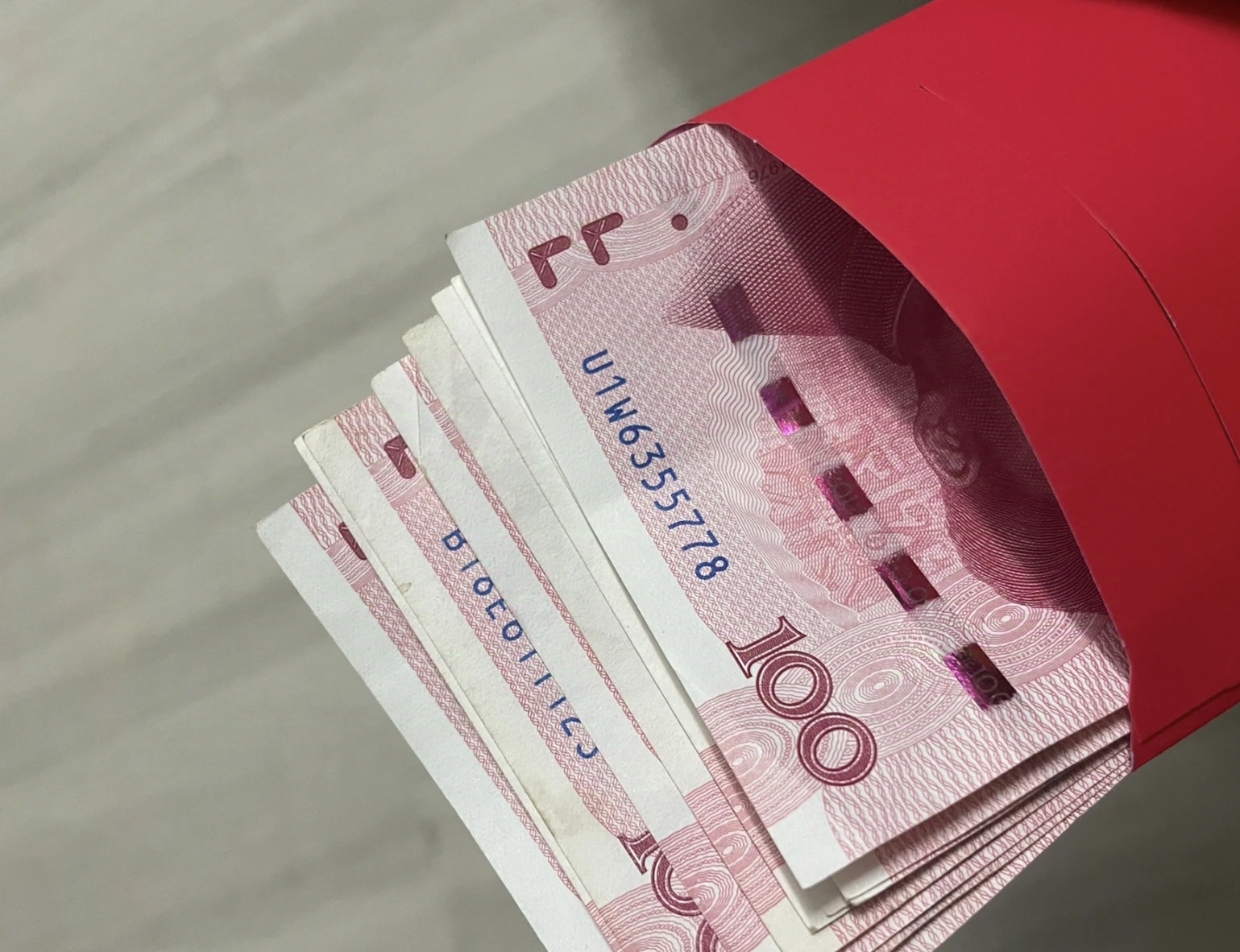 我心想你真大方,一个4岁的孩子生日,红包要1000?