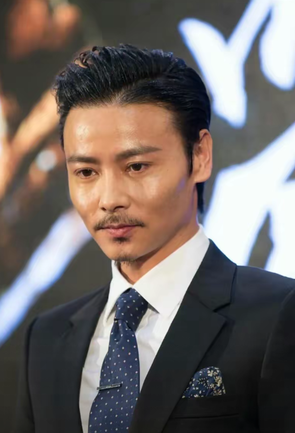 张晋的三个孩子分别是: 长女:张楚儿,13岁, 由蔡少芬所生