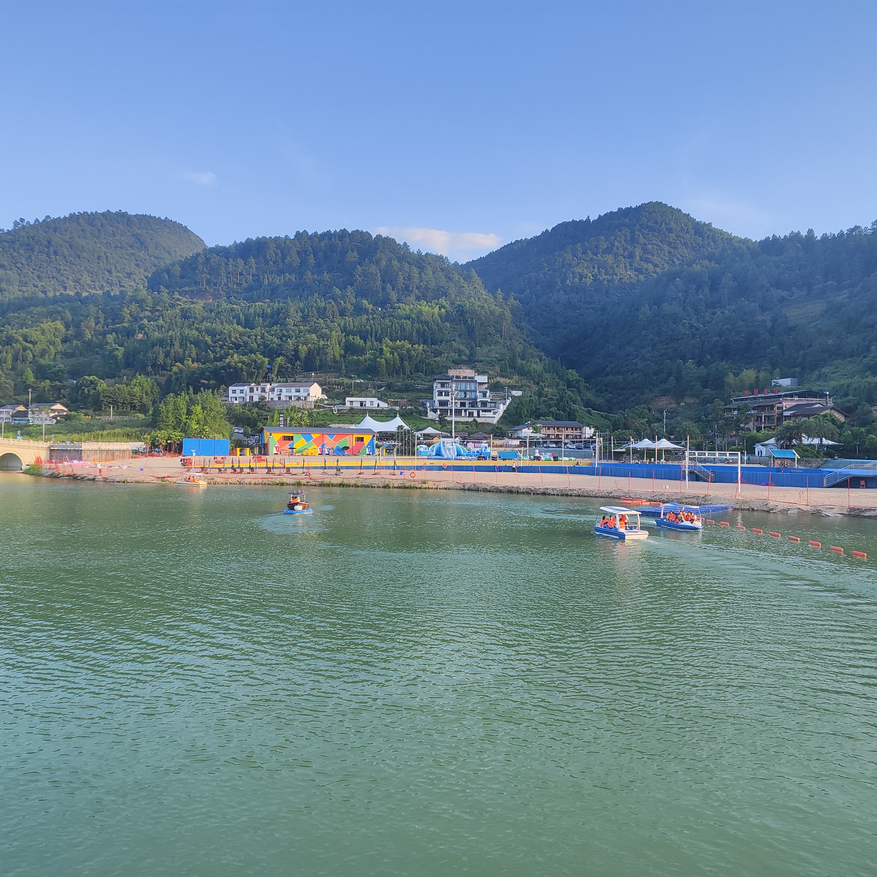 越来越焦虑,不知道为什么 1.到公司步行15分钟. 2.双休,极少加班. 3