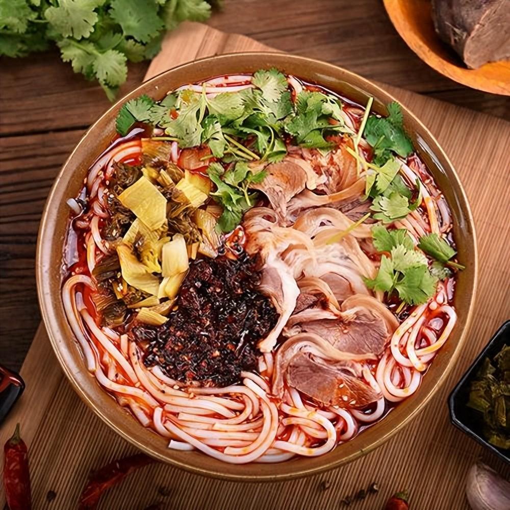 贵州六盘水羊肉粉:山城的美食传奇