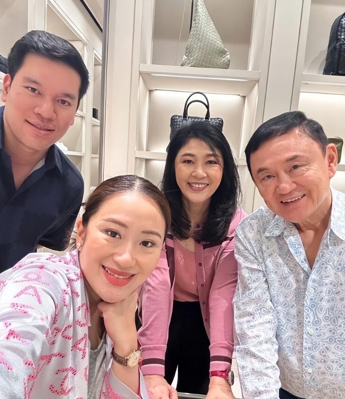 38岁贝东丹穿军装英姿飒爽,不输给当年的英拉,家人们都陪着她