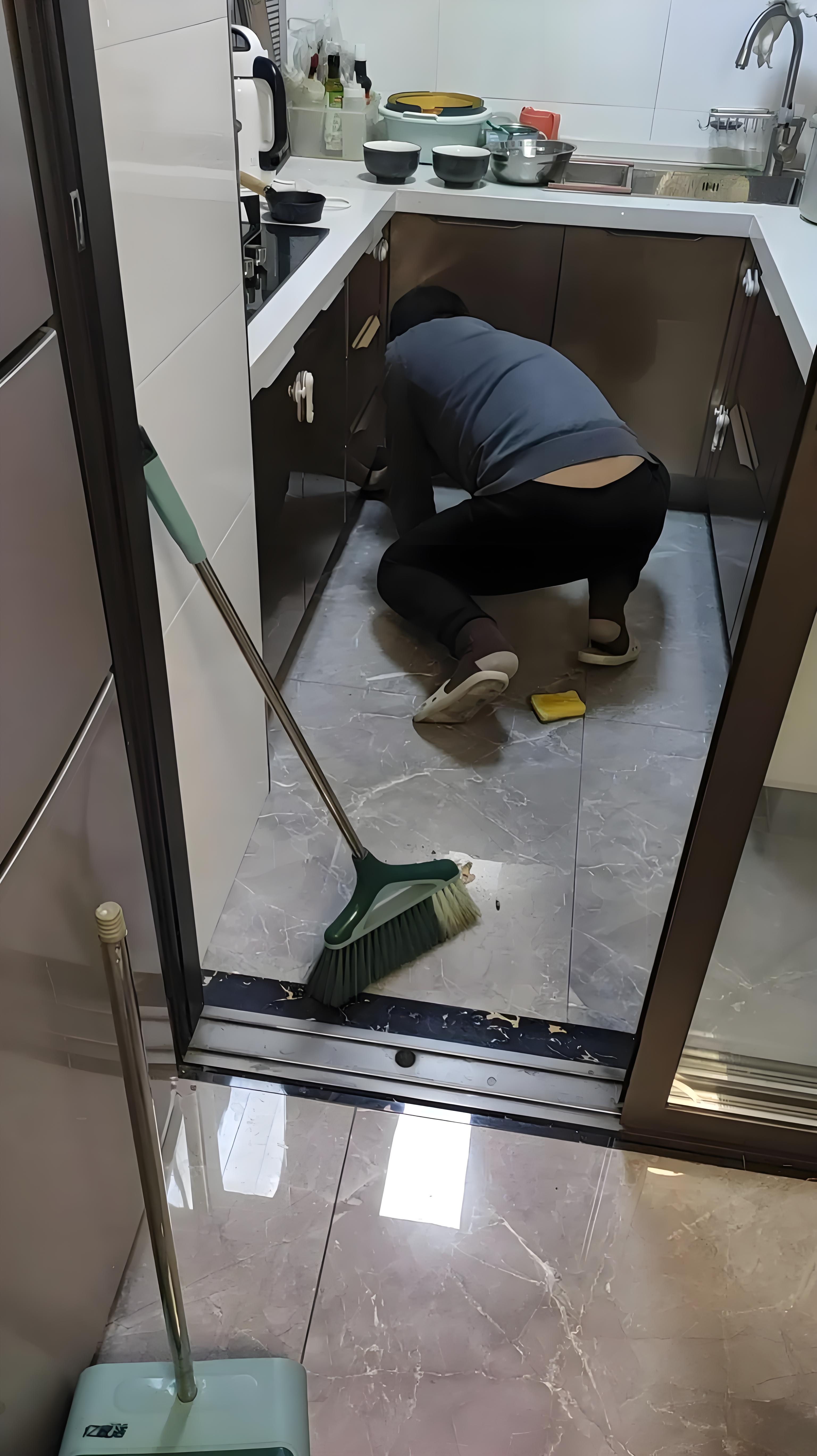现在的年轻人在家务重担下都会产生离婚念头 王浩和张婧雅的婚姻,曾经