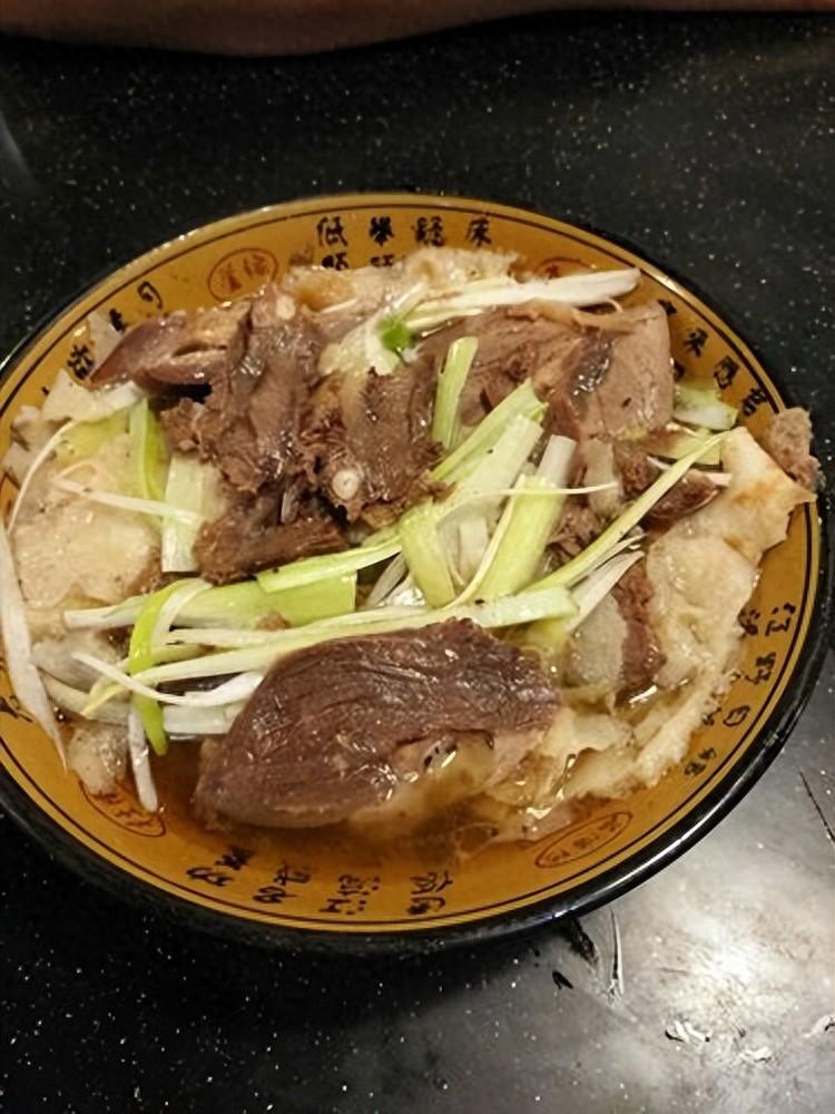 牛肉罩饼:石家庄的味蕾传奇