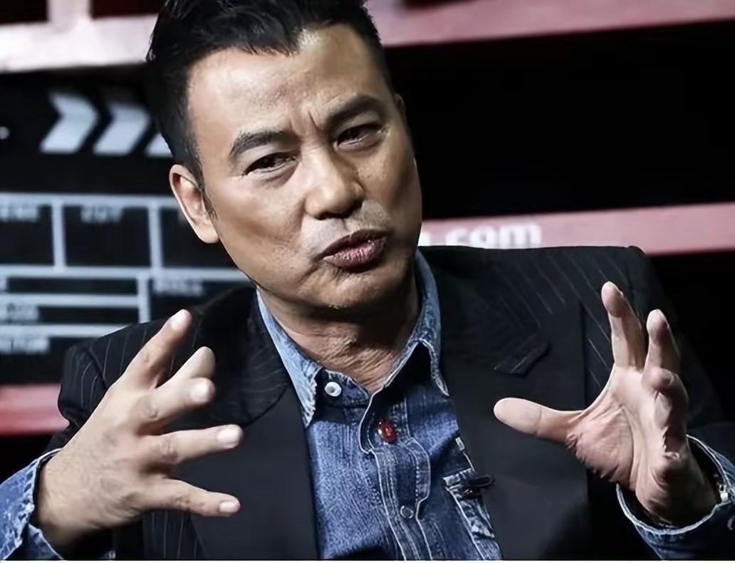 出道44年无绯闻,为妻子女儿买26套房,老了想回山东养老