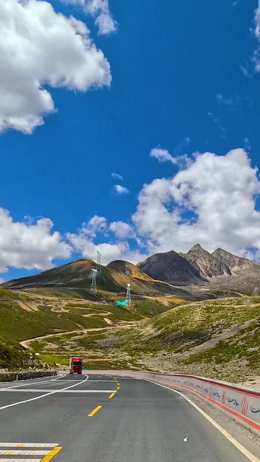 国道318折多山段沿途景色,最美的风景在路上