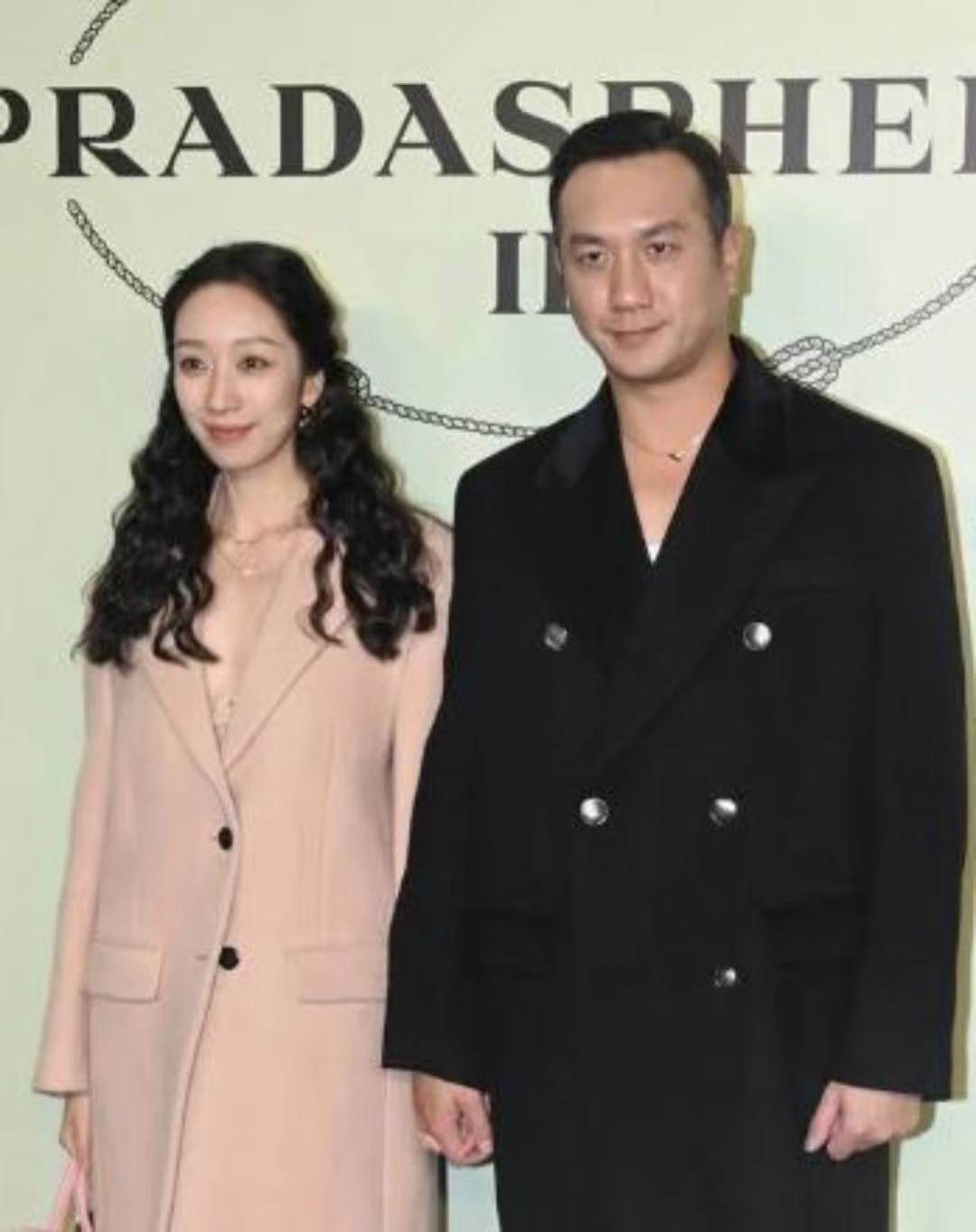 当年,黄觉和徐静蕾分手后,爱上了麦子,他说:"我是不婚主义者,只恋爱不