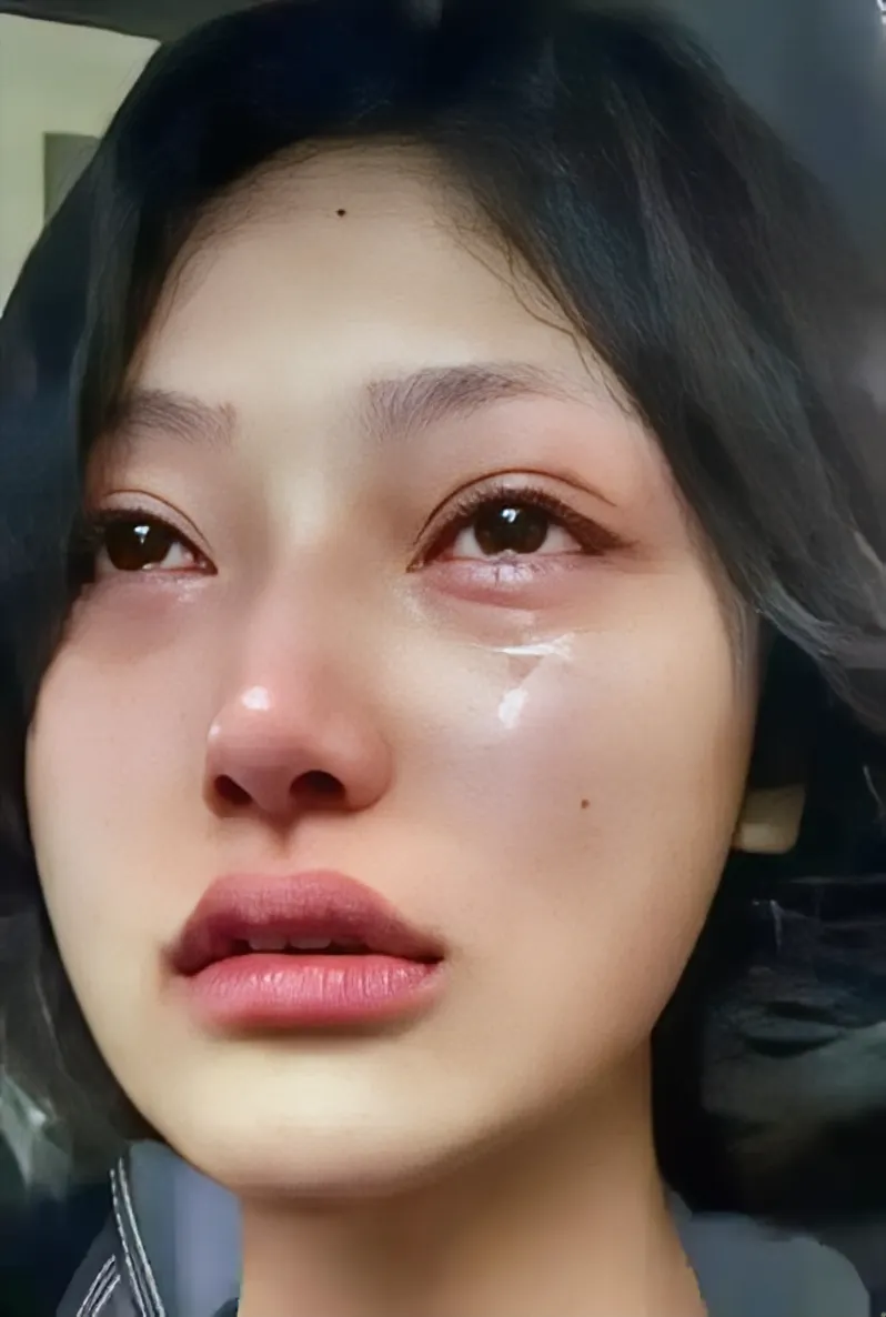 双眼的美女图片女人喝酒流眼泪图片无奈流泪图片撕心裂肺大哭伤感图片