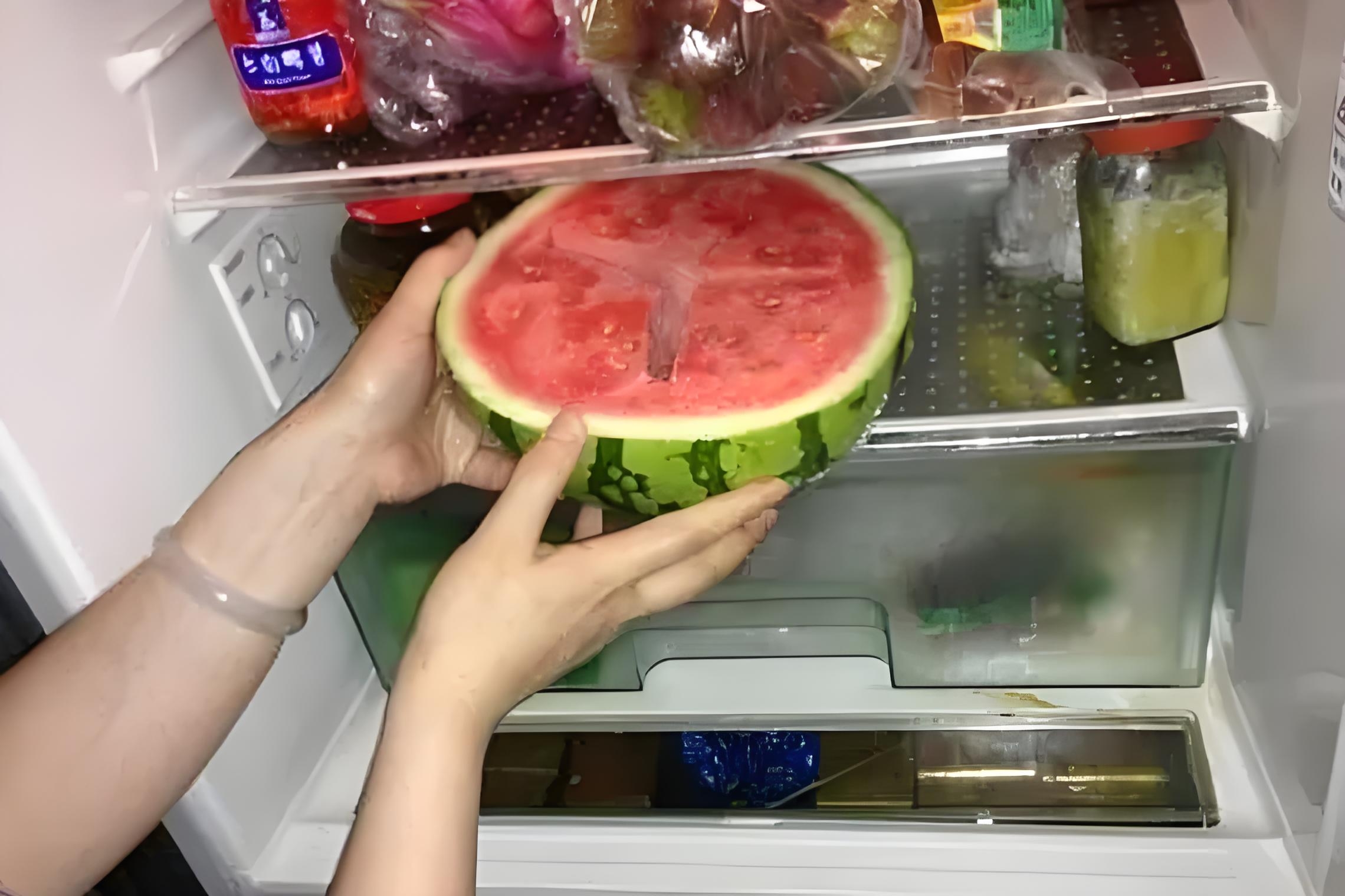 放冰箱的西瓜能吃否? 夏日炎炎,西瓜解暑消渴,但要注意存放