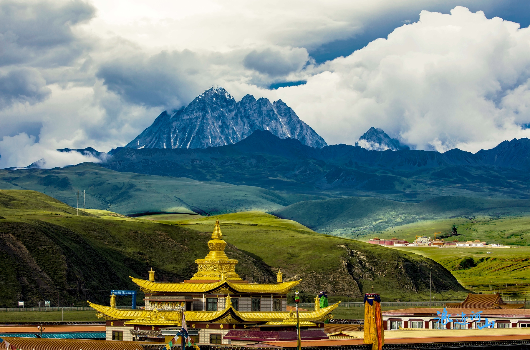 暑假十大最美避暑自驾游线路:穿越奇景,尽享清凉一夏!