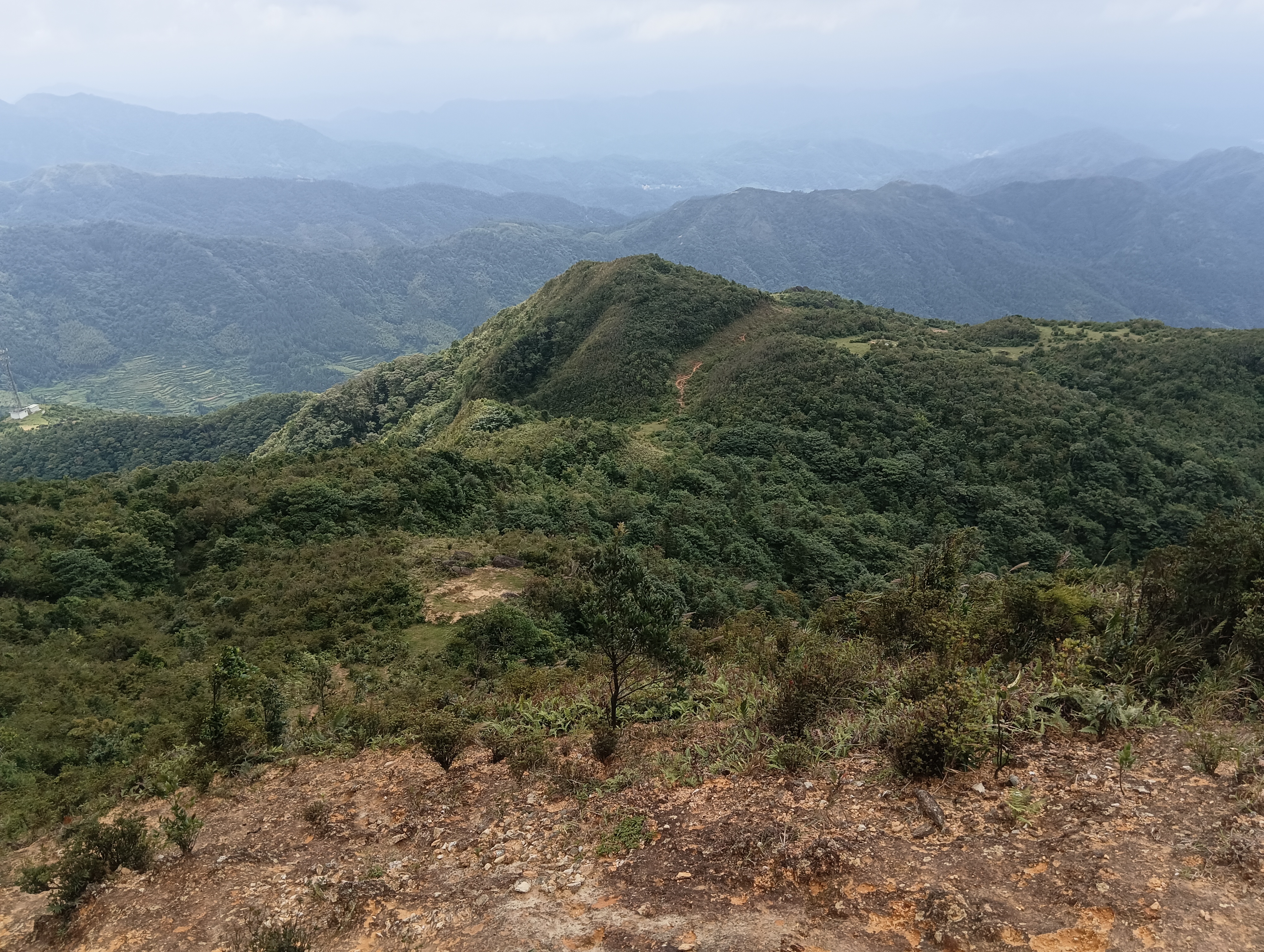 广东最高山图片