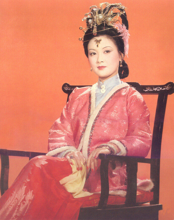 87版《红楼梦》化妆师杨树云讲述:尤其王熙凤扮演者邓婕,她属于比较