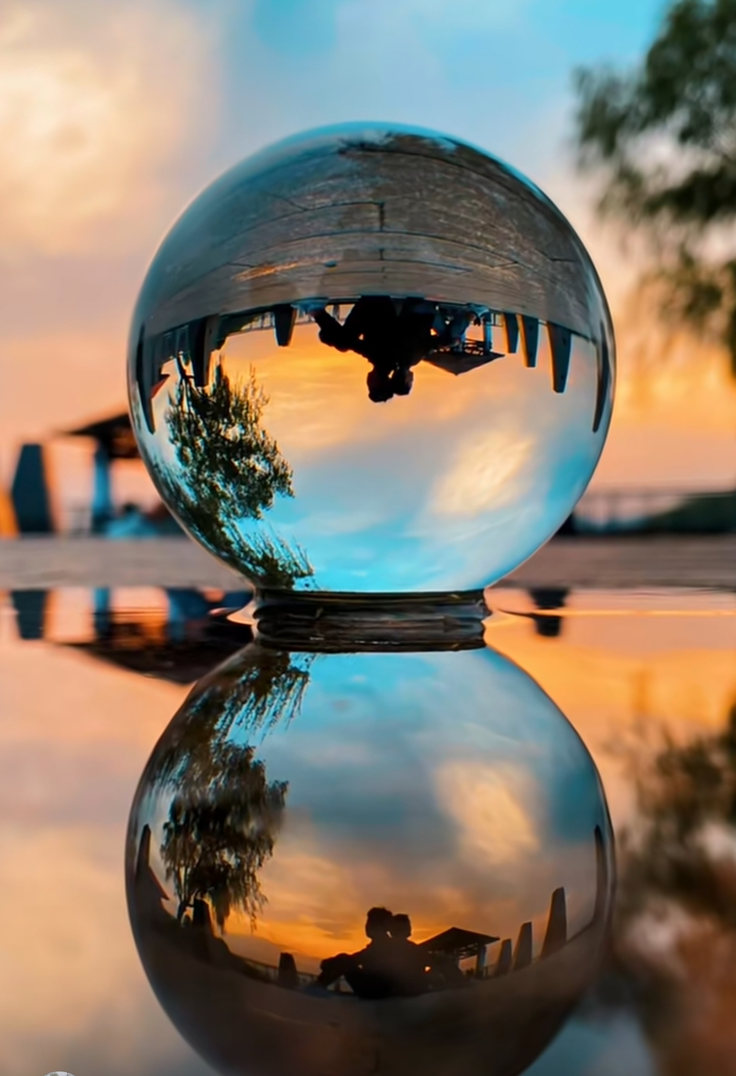 大家看一看这些倒影的图片是不是很美,很美.