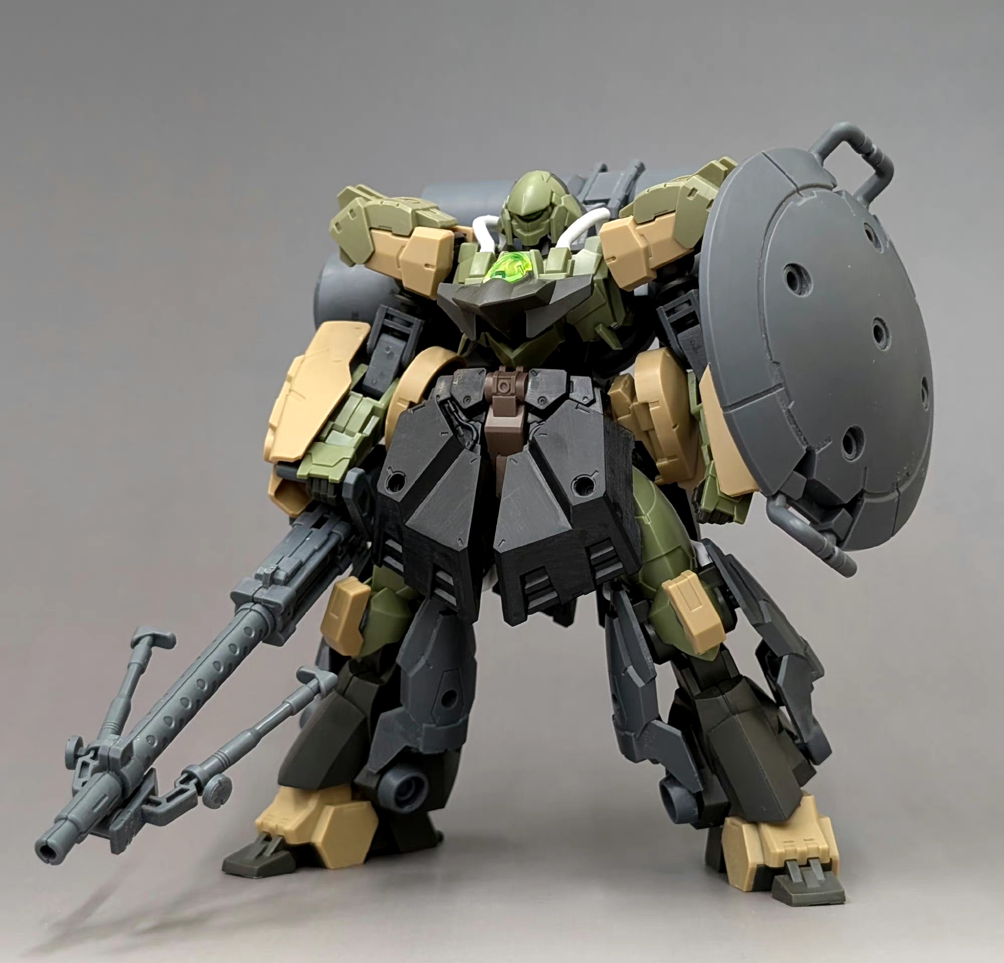 模型欣赏:模型师wayana制作中的30mm 重型维尔德诺瓦 ,武器采用了背后