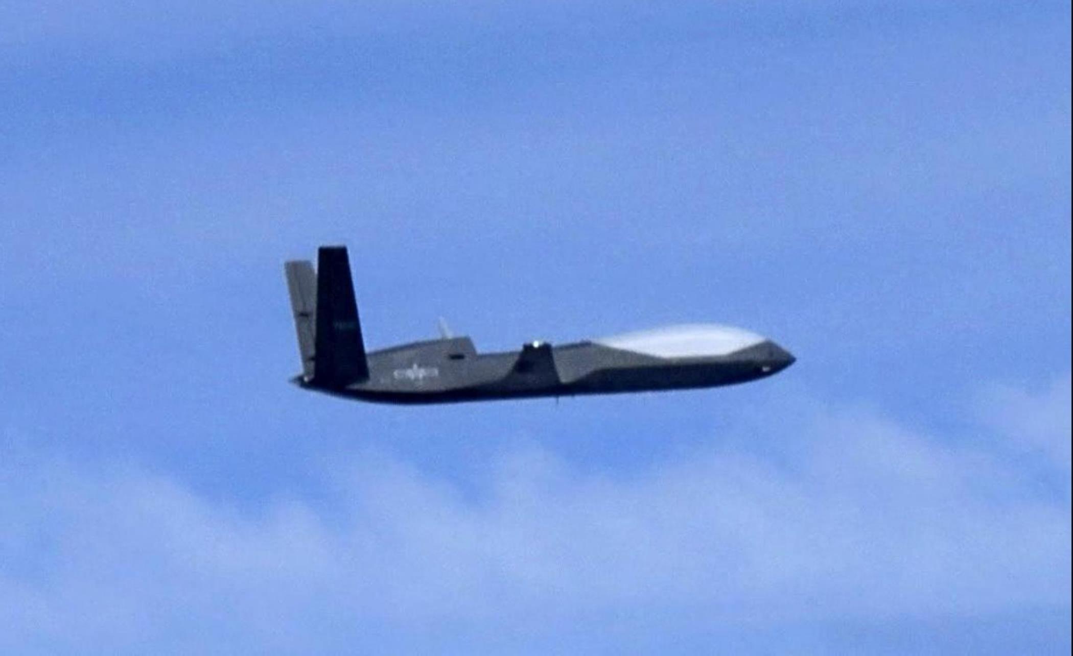 中方大型隐身侦察机,紧贴海岸线一路南下,将越南纵深看了个精光  中方