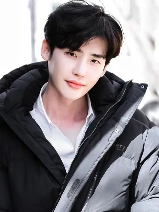 可爱韩国男演员李钟硕韩剧男明星