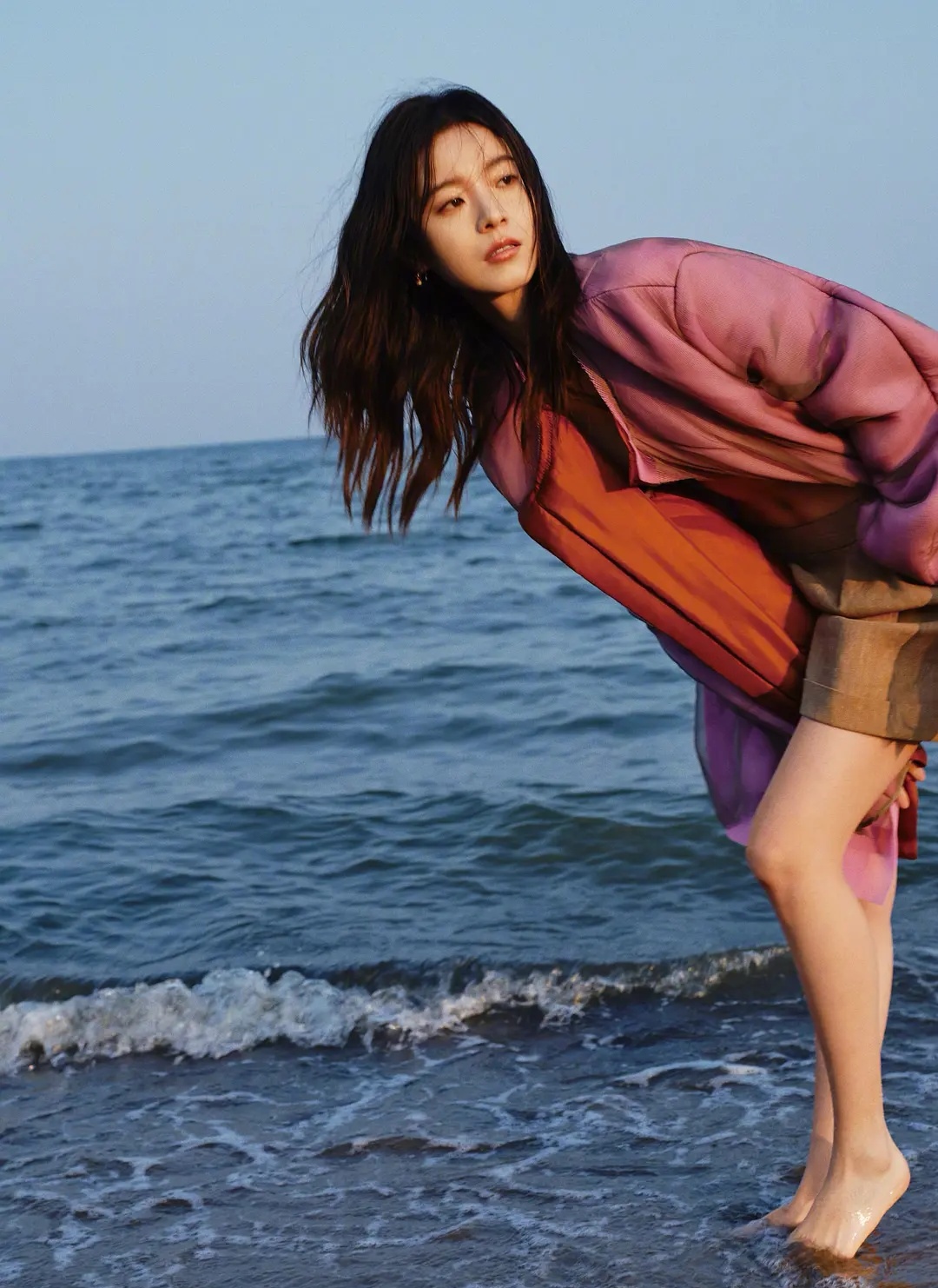 李庚希,姜泥美人,很迷人,很有教养,而且还有一份高雅
