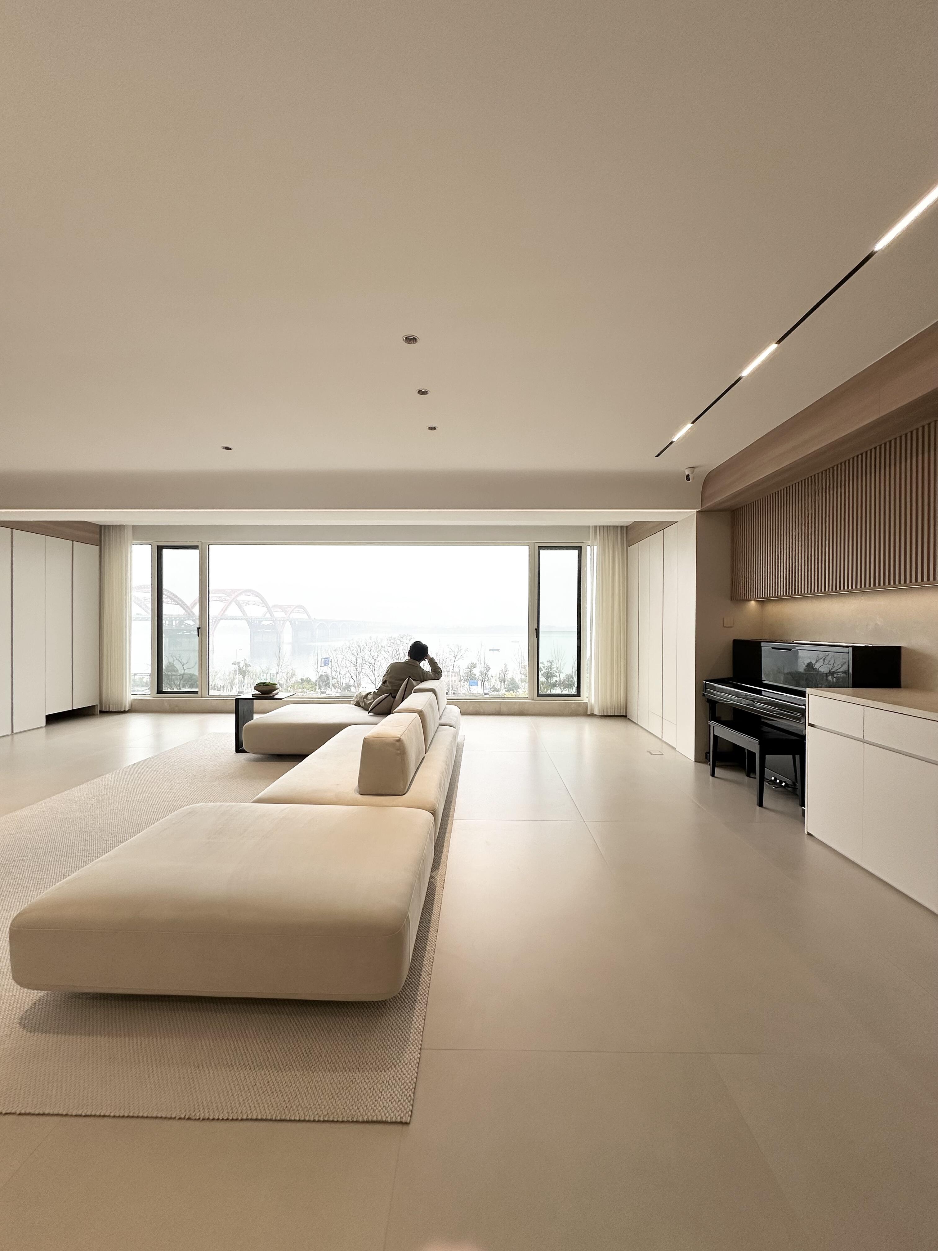 客厅餐厅书房一体,让家人更亲密的布局·这个家的开阔来自于空间的