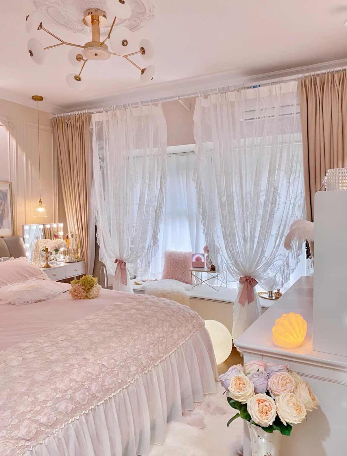 卧室这么布置真的香,法式奶油风太美了～