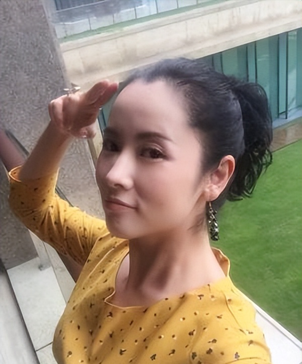 杨明娜李进荣结婚照图片