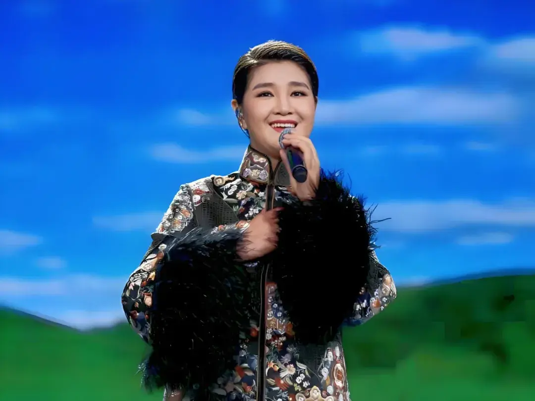 国宝级的歌声!降央卓玛深情演绎《长城牧歌》,沃石唱片发行