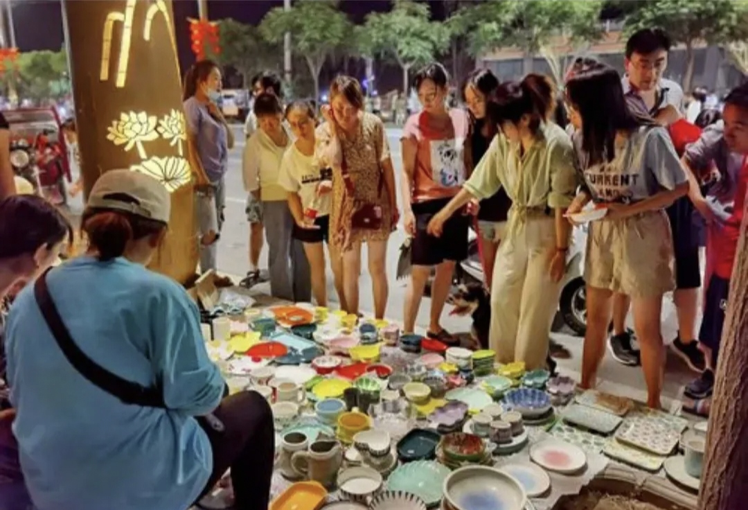 记住这13个批发地点,哪怕摆地摊儿都可以发财  1,批发小商品就去义乌.