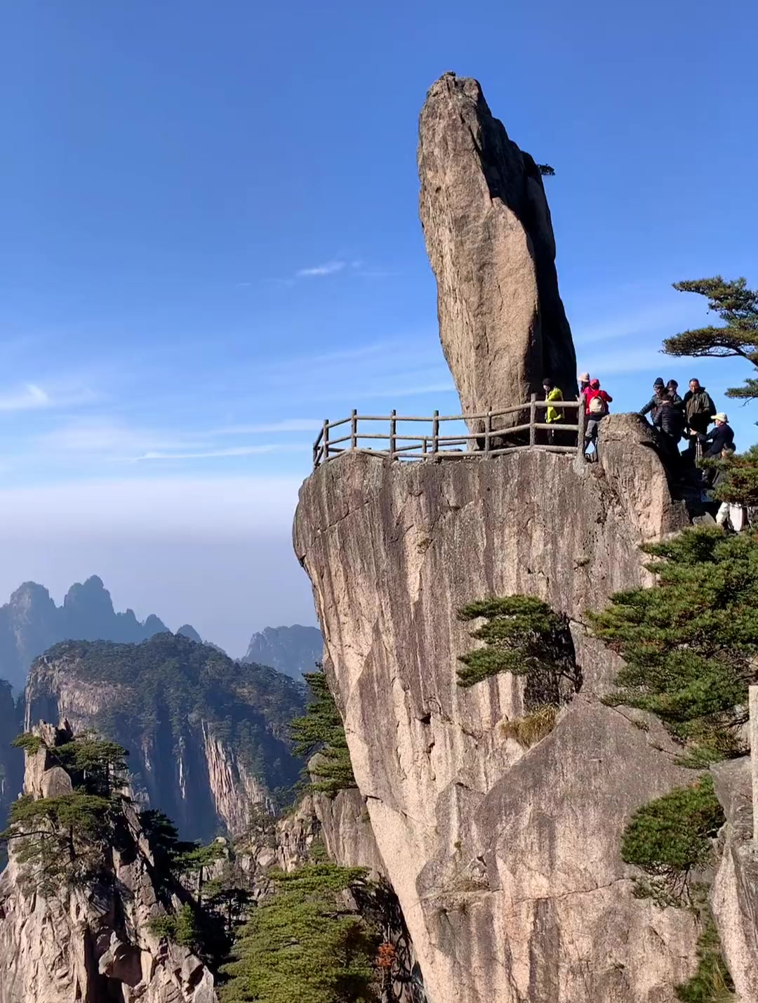 黄山飞来石图片图片