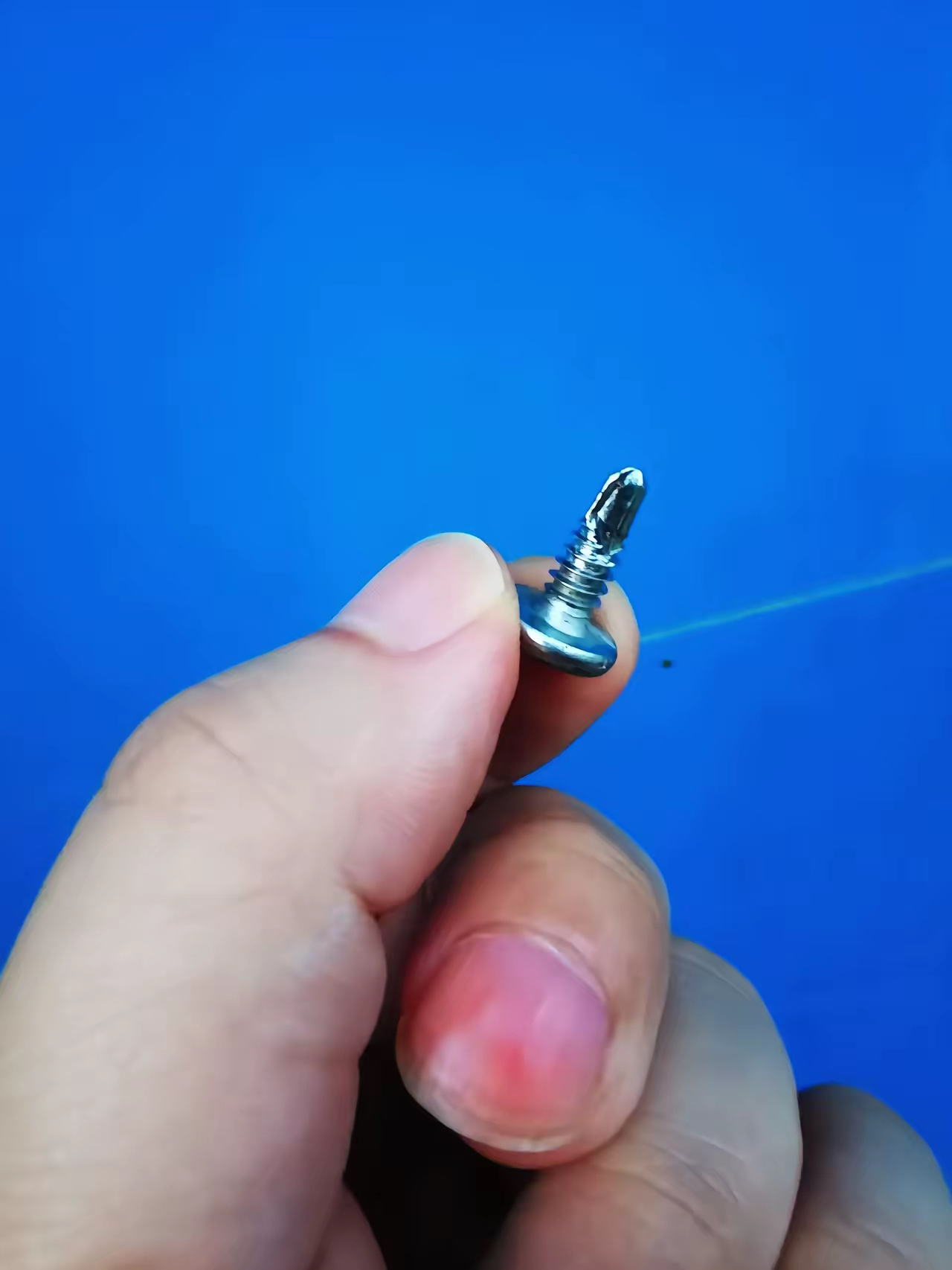 开轮胎店的朋友敢不敢出来说两句你们这个行业的秘密是不是撒螺钉