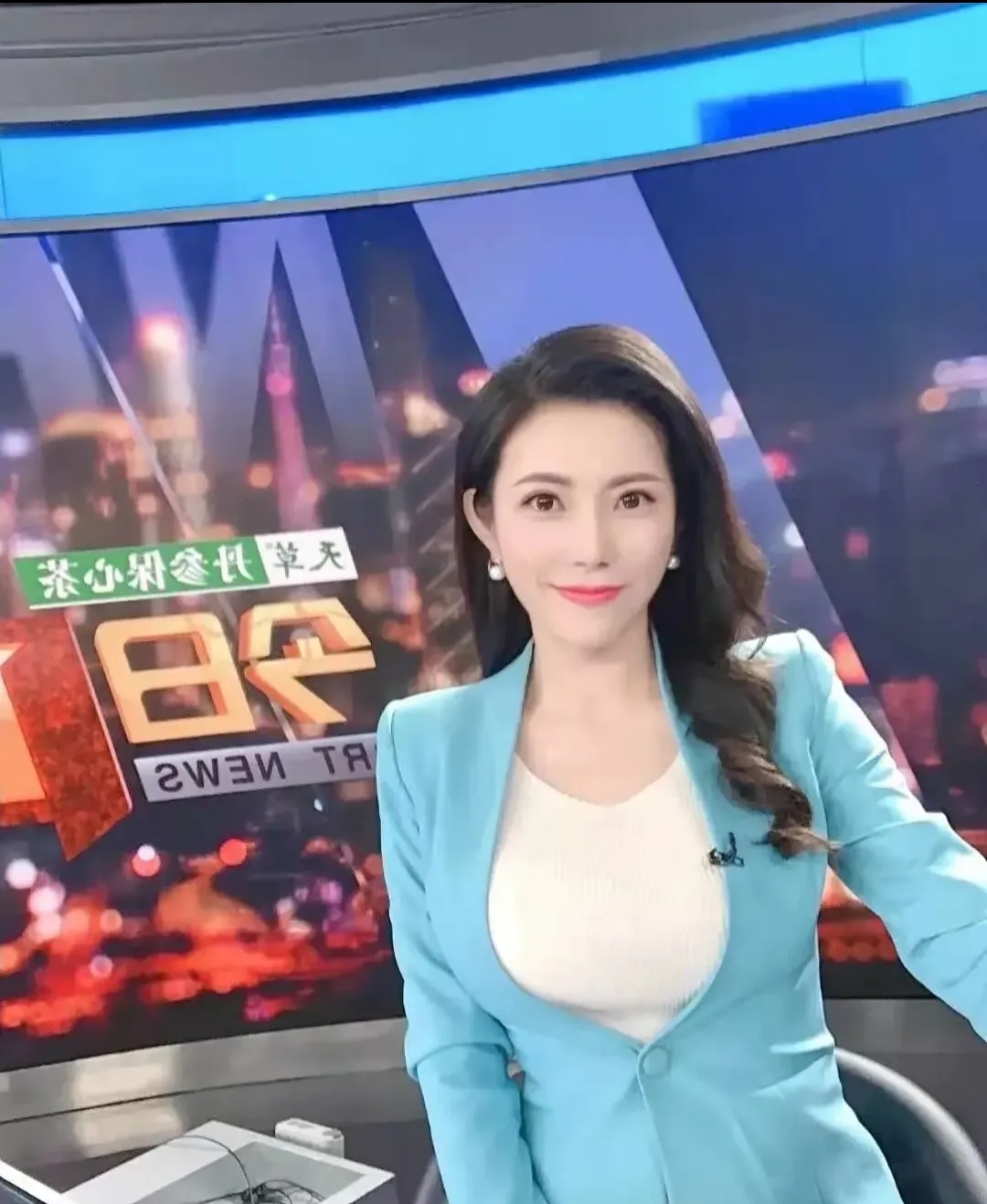 广东电视台财经女主持马荔网名超级玛丽才华突出颜值身材俱佳
