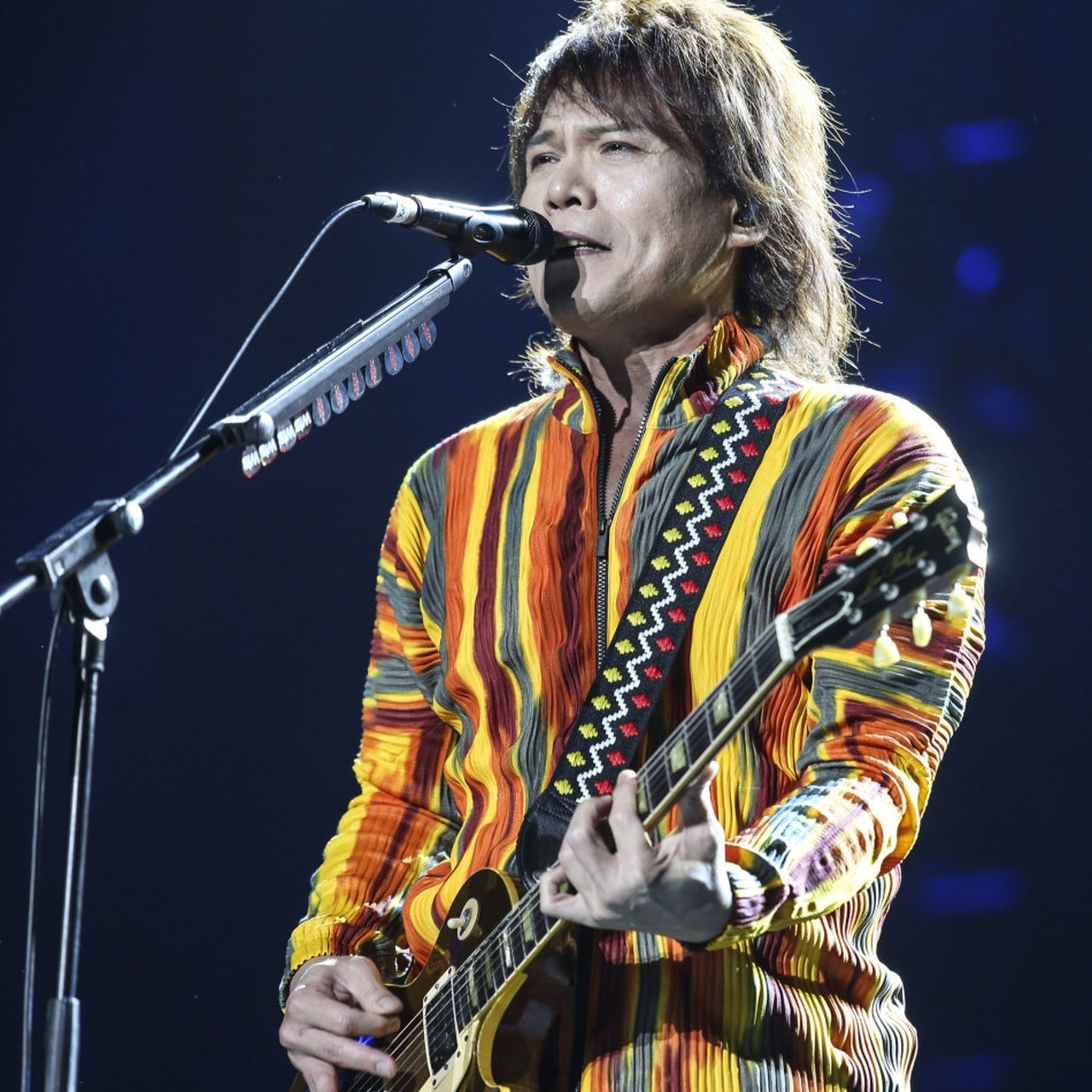 寻找百度ai写手计划# 伍佰,原名吴俊霖,中国台湾籍著名男歌手,音乐