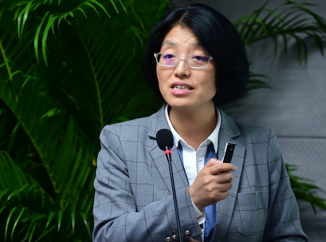 "实现免费医疗的关键问题是什么我不知道,这不是我的专业,不敢乱说