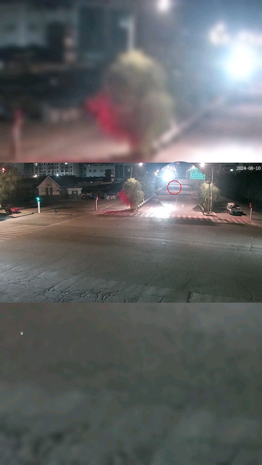 电动车未戴头盔 闯红灯 蛇形走位下一秒 @甘肃公安