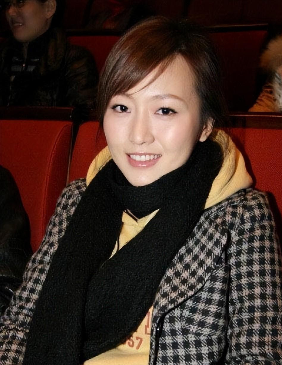万万没想到,30岁嫁10亿富豪的潘阳,婚后十年却一直带儿子住娘家