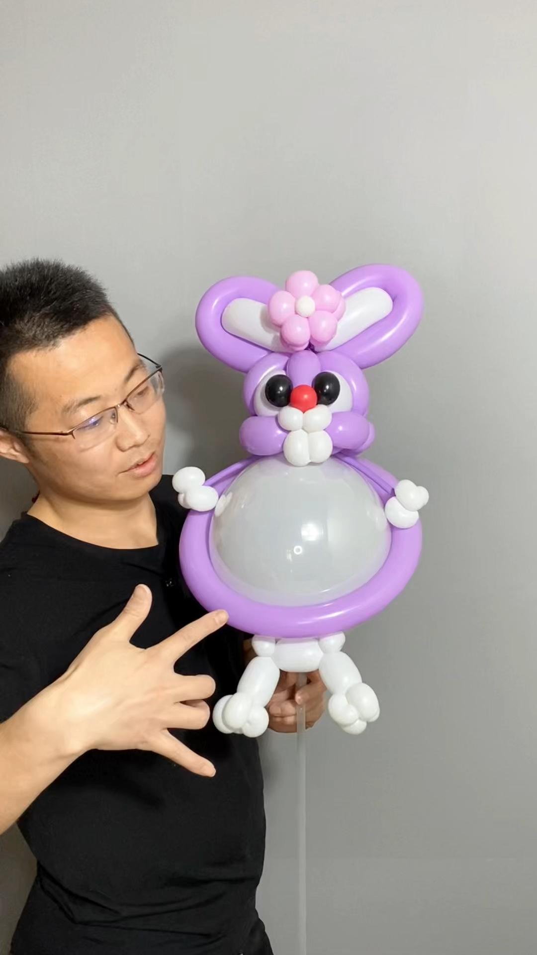 用气球做个可爱的小猫,您会喜欢吗
