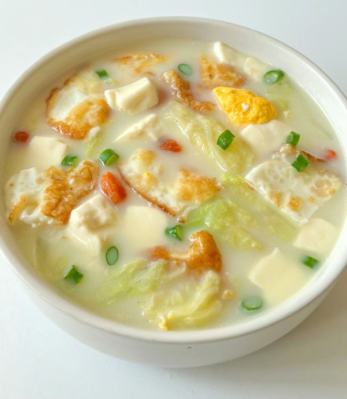 这个汤的味道特别的鲜美,做法也特别的简单