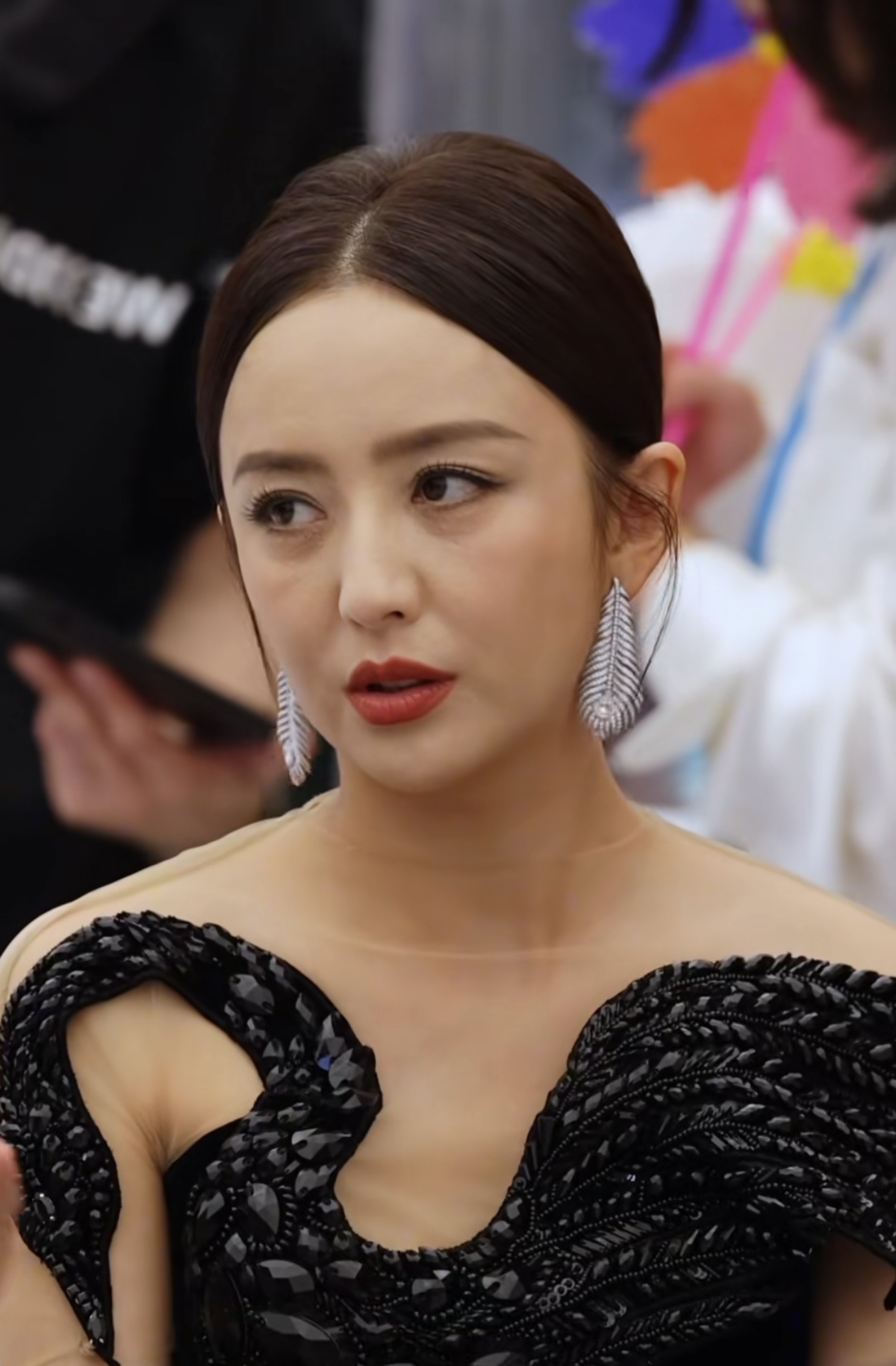 明星也不容易哈![左捂脸]