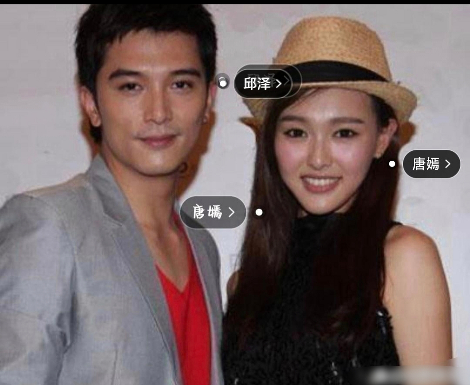 当年,身价5000万的唐嫣和高云翔同居三年,高云翔再次求婚:"糖糖,这是