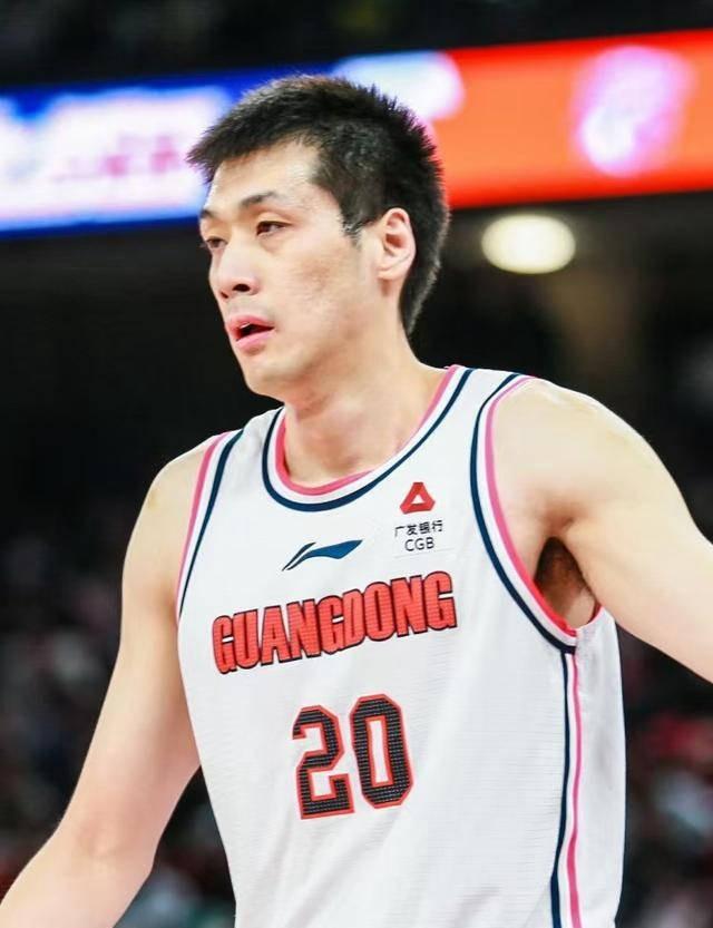 惠州博罗篮球新星杨溢正式晋升广东宏远一队,成第三位惠州籍球员