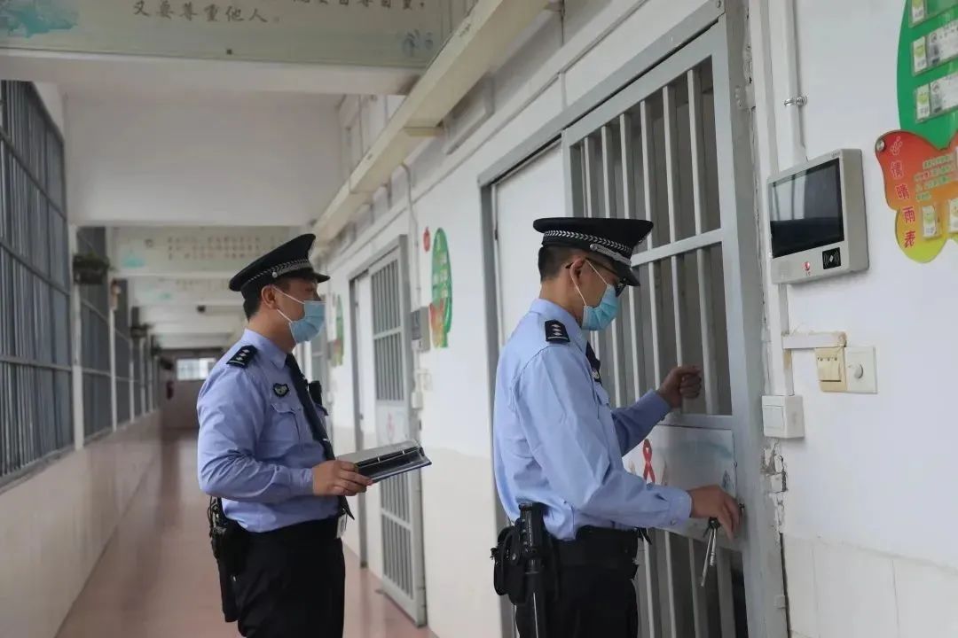 作为公务员队伍中的一种县域警察,享受着非常稳定的职业发展前景和较