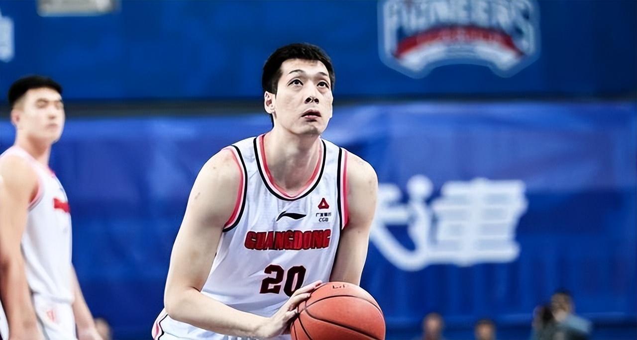 惠州博罗篮球新星杨溢正式晋升广东宏远一队,成第三位惠州籍球员