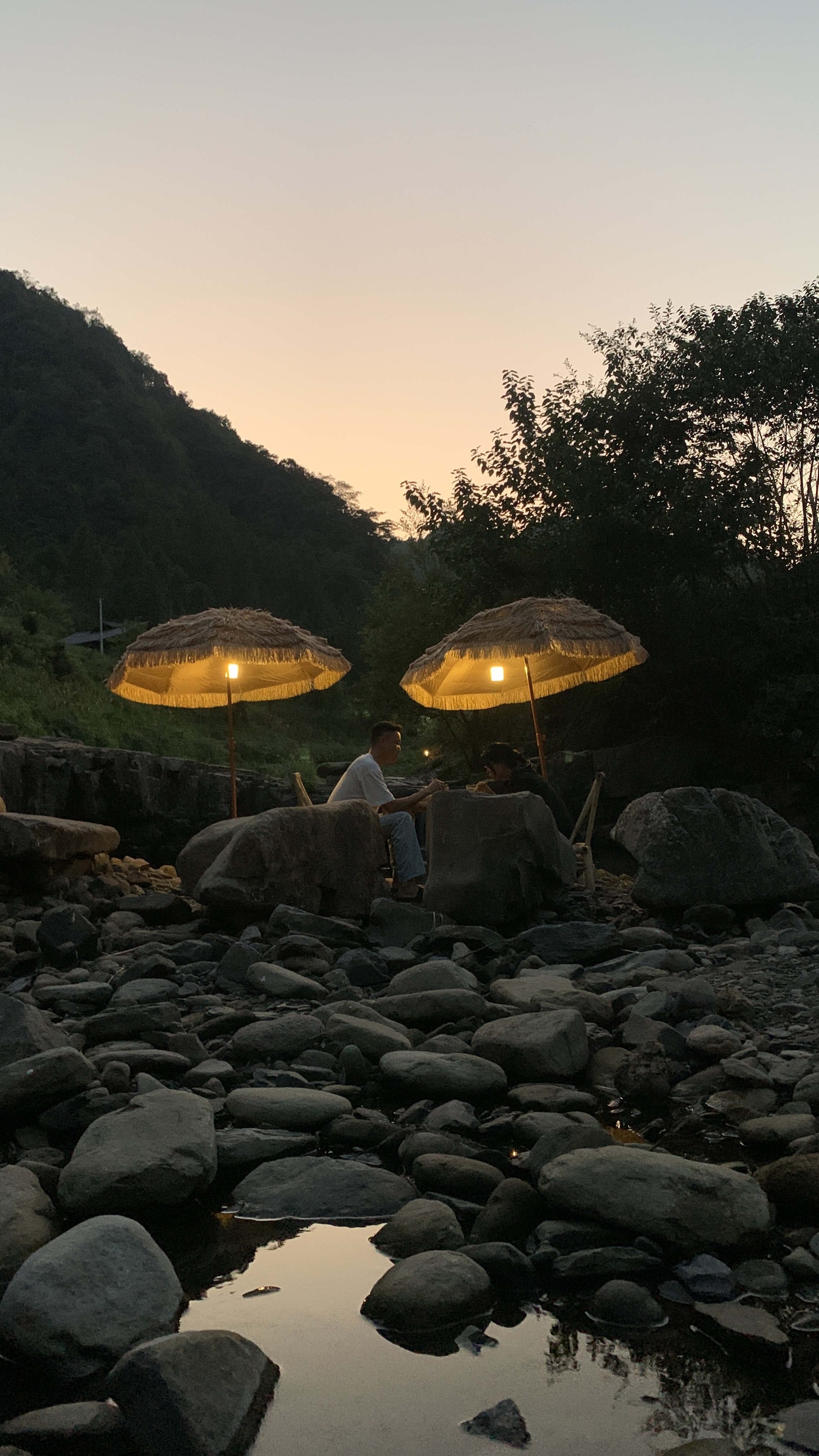 想去山里吊脚楼过一下悠然自得的生活