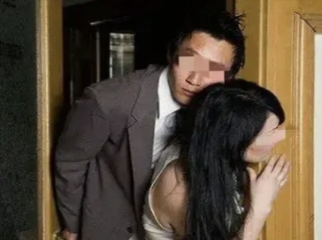 不料,妻子竟把情夫带到家里发生关系,男子一气之下