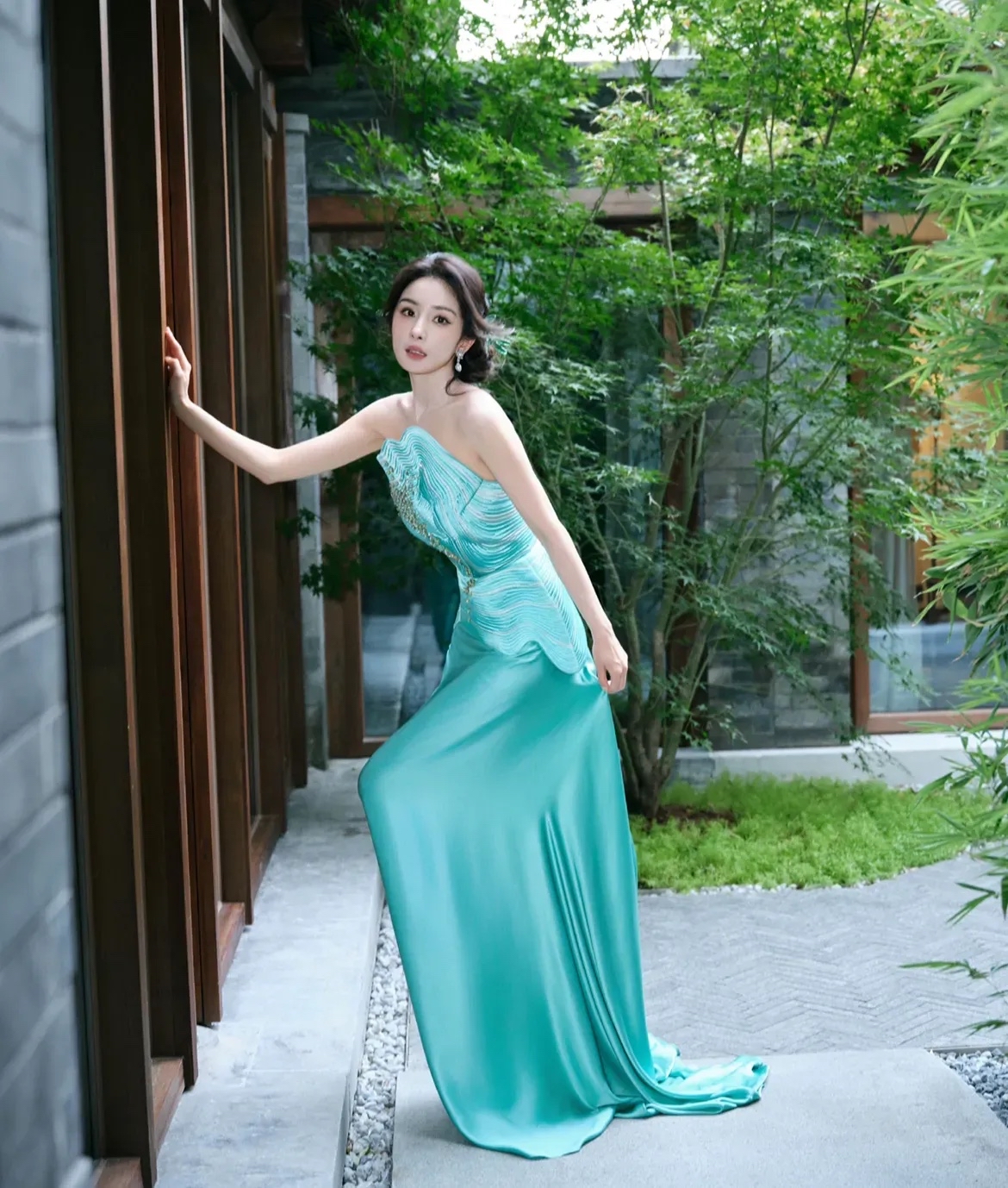改名瓜一会儿为郑钦文无缘美网4强感到遗憾时杨幂突然悄悄冲上热搜