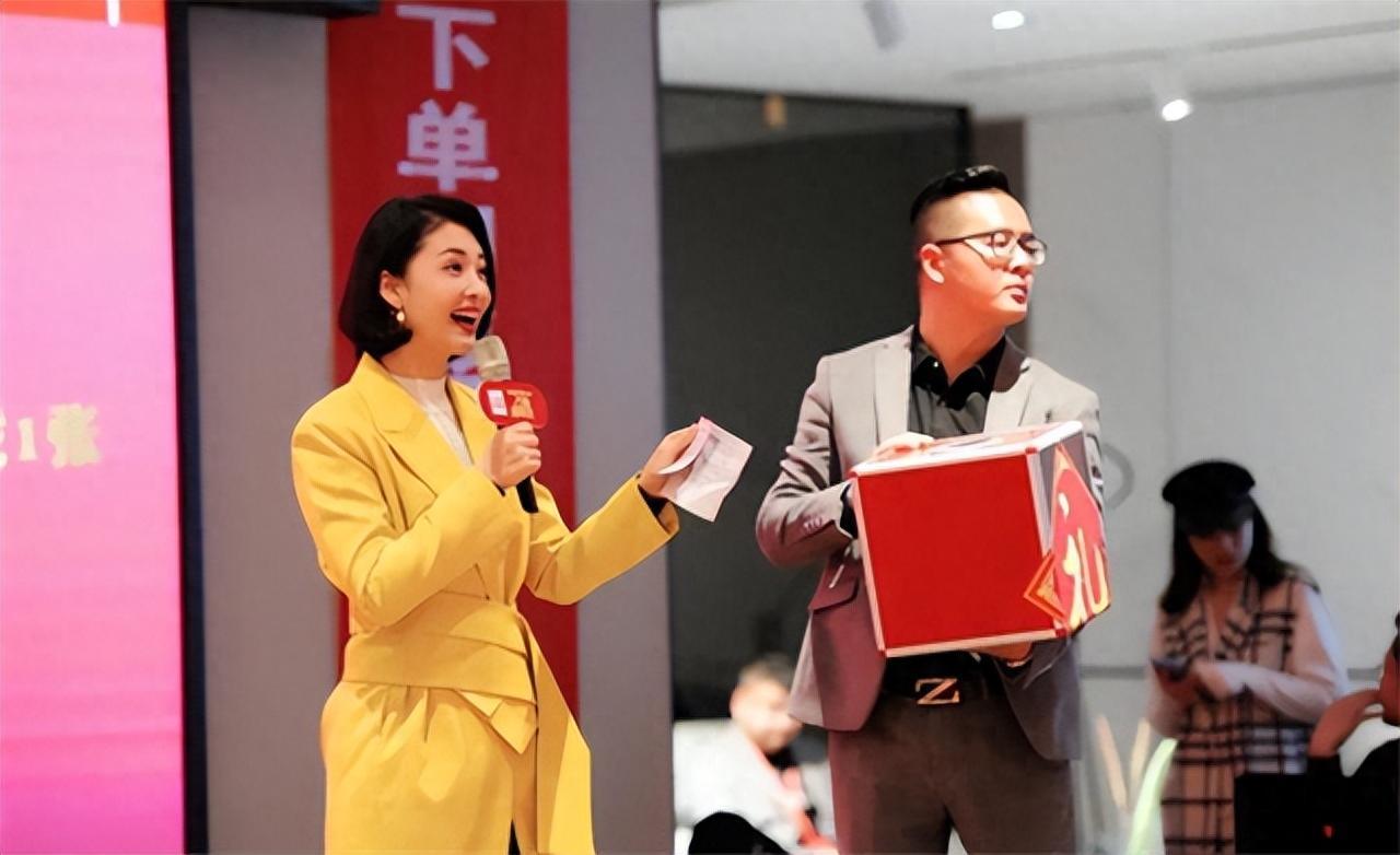 安徽卫视主持人马滢:把家庭当作自己化妆品,丈夫是体贴她的暖男