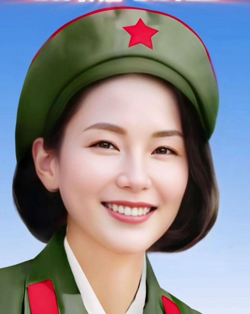 天大的玩笑,还是给咱俩安排了一段梁爱琪军装照演员蒋晓军最漂亮照片