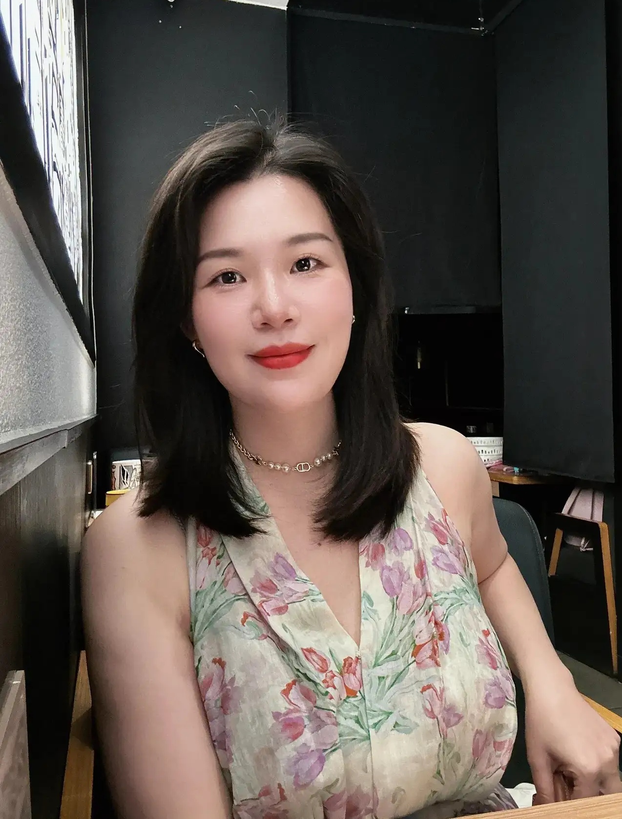 我看到一个很扎心的问题就是女人一旦离婚后都是找的一些年纪比自己